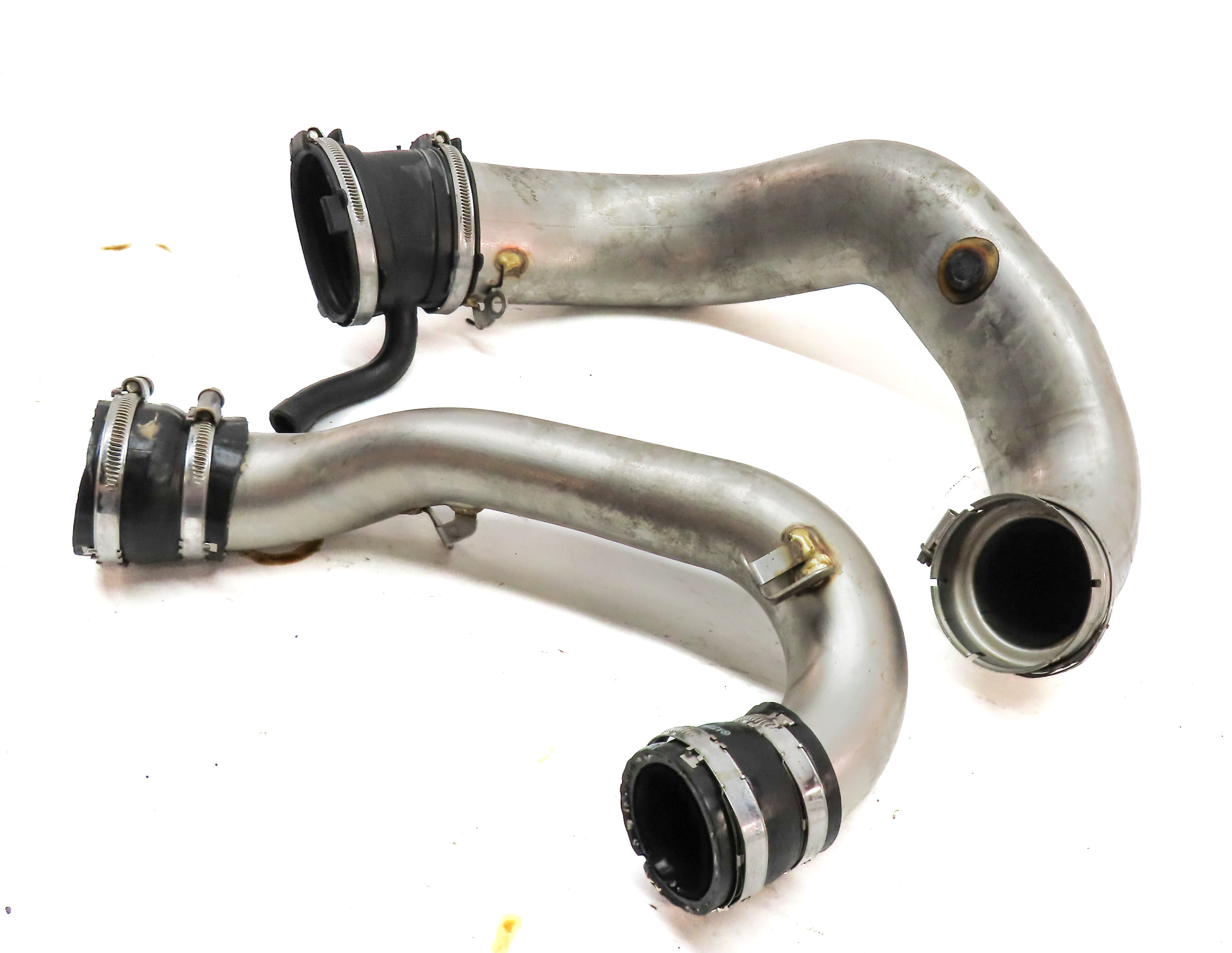 2015 MERCEDES GL550 (X166) 4.6L ENGINE LEFT DRIVER AIR INTAKE HOSE PIPE SET/2 — exact item pictured